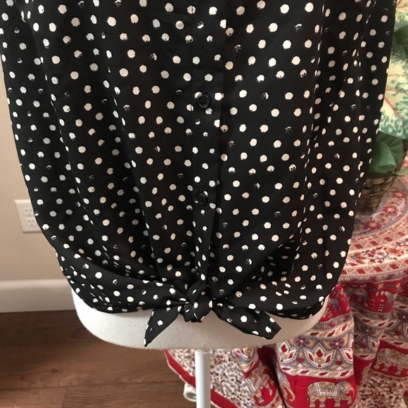 A New Day *NWT* Tie Front Blouse - Picture 3 of 8